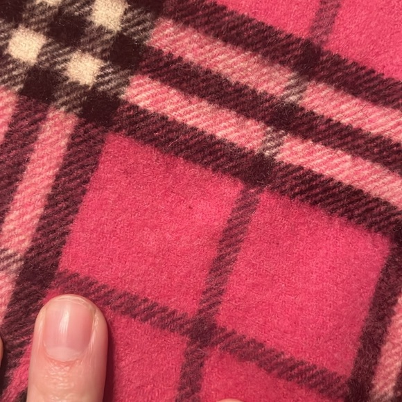 100% Cashmere Genuine Burberry Scarf (Please Read) - Picture 15 of 16